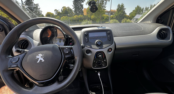 location-PEUGEOT-Aix-en-Provence-roadstr