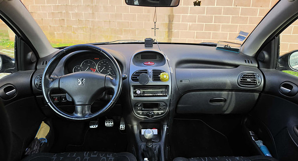 location-PEUGEOT-Mecquignies-roadstr
