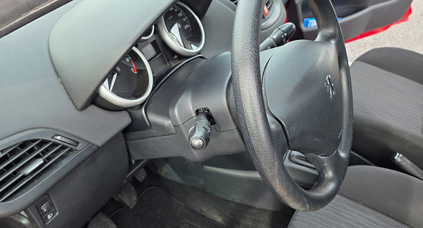 location-PEUGEOT-Saint-Thibault-des-Vignes-roadstr