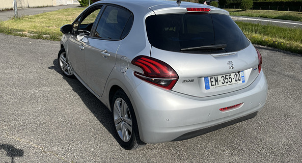 location-PEUGEOT-Colombier-Saugnieu-roadstr