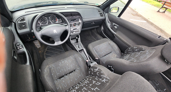 location-PEUGEOT-Tourrettes-sur-Loup-roadstr