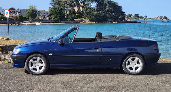 location-PEUGEOT-Tourrettes-sur-Loup-roadstr