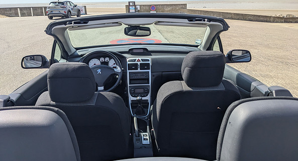 location-PEUGEOT-Saint-Brevin-les-Pins-roadstr