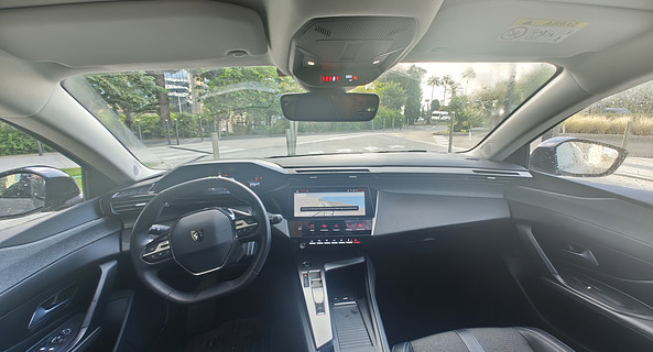 location-PEUGEOT-Nice-roadstr