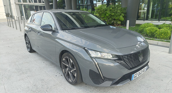 location-PEUGEOT-Nice-roadstr