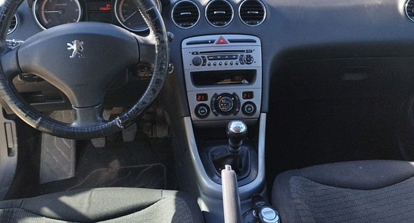 location-PEUGEOT-Valence-roadstr