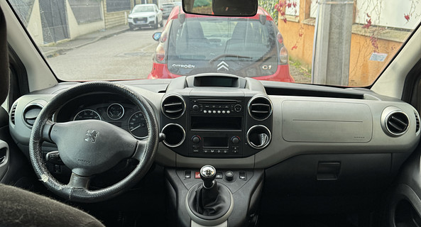 location-PEUGEOT-Vaulx-en-Velin-roadstr