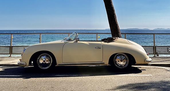 location-PORSCHE-Grimaud-roadstr