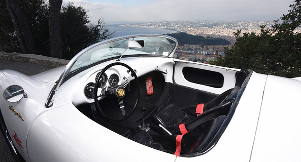 location-PORSCHE-Nice-roadstr