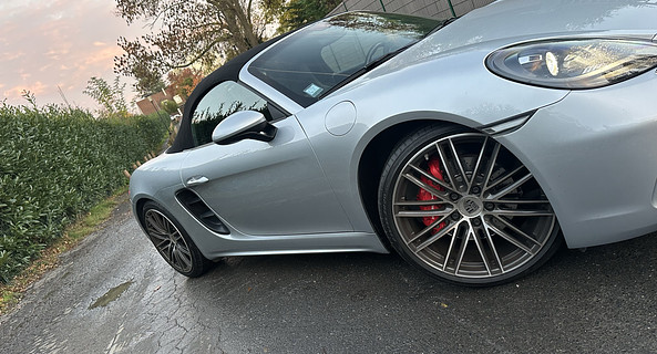 location-PORSCHE-Rueil-Malmaison-roadstr