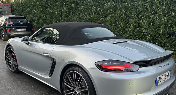 location-PORSCHE-Rueil-Malmaison-roadstr