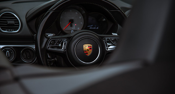 location-PORSCHE-Villeneuve-Loubet-roadstr