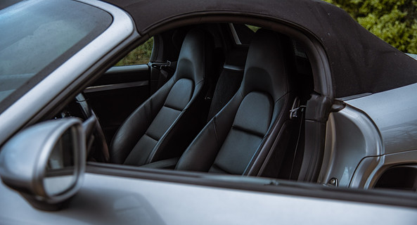 location-PORSCHE-Villeneuve-Loubet-roadstr