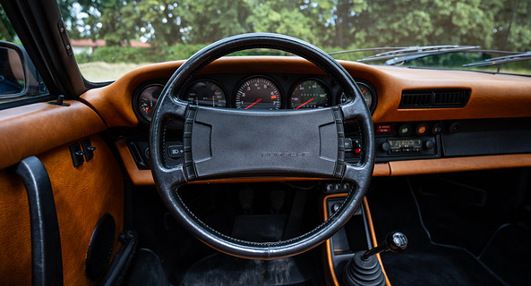 location-PORSCHE-Courbevoie-roadstr