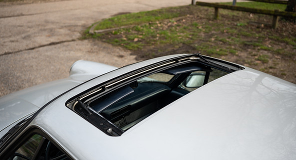 location-PORSCHE-Courbevoie-roadstr