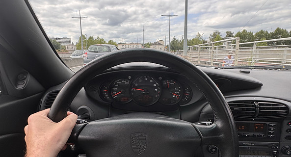 location-PORSCHE-Arcachon-roadstr