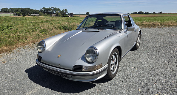 location-PORSCHE-Paris-roadstr