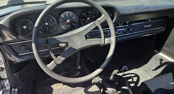 location-PORSCHE-Paris-roadstr
