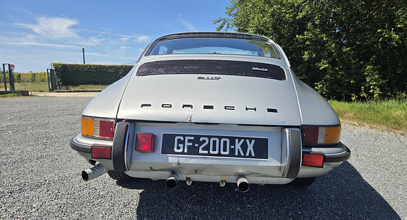 location-PORSCHE-Paris-roadstr