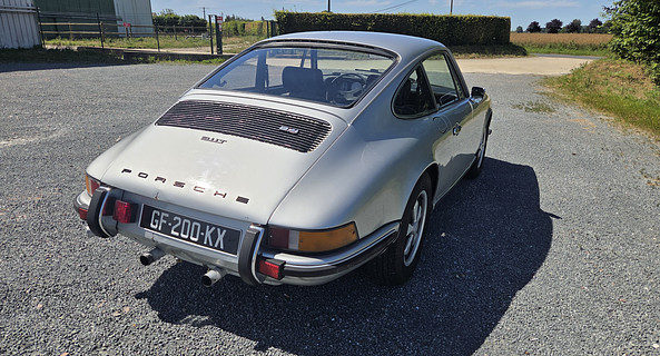 location-PORSCHE-Paris-roadstr