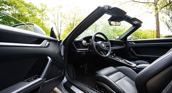 location-PORSCHE-Courbevoie-roadstr
