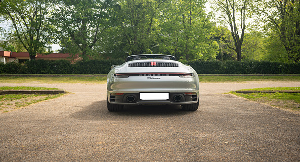 location-PORSCHE-Courbevoie-roadstr