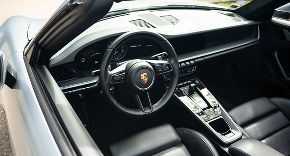 location-PORSCHE-Courbevoie-roadstr