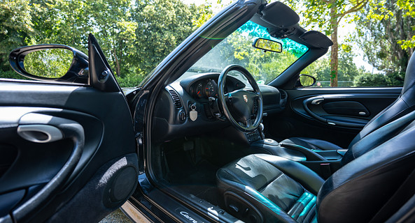 location-PORSCHE-Courbevoie-roadstr