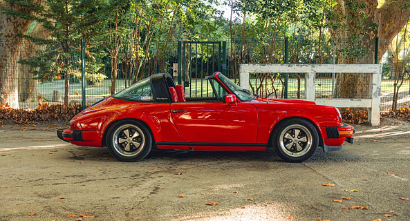 location-PORSCHE-Grimaud-roadstr