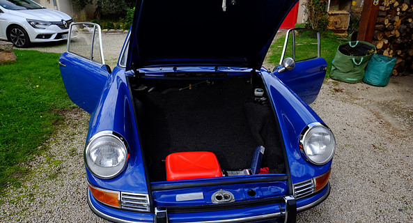 location-PORSCHE-Quincieux-roadstr