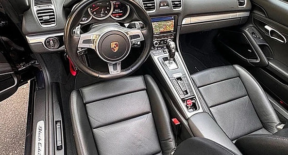 location-PORSCHE-Saint-Maur-des-Fossés-roadstr
