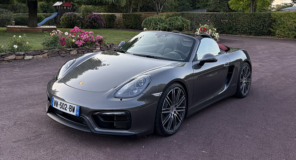 location-PORSCHE-Crevin-roadstr