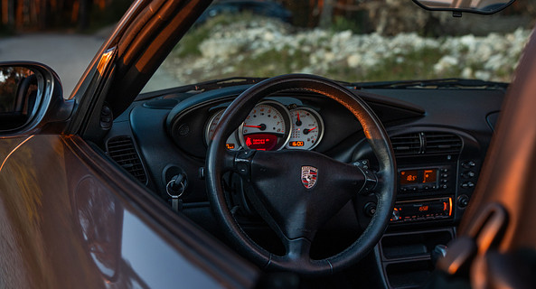 location-PORSCHE-Aix-en-Provence-roadstr