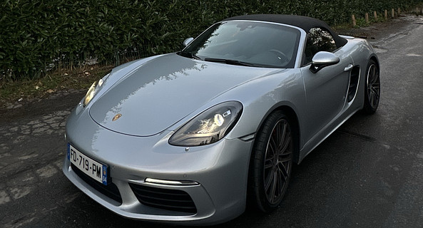 location-PORSCHE-Rueil-Malmaison-roadstr