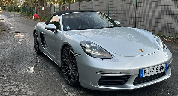 location-PORSCHE-Rueil-Malmaison-roadstr