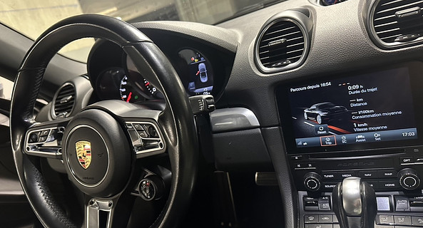 location-PORSCHE-Rueil-Malmaison-roadstr
