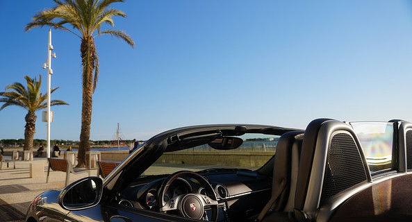 location-PORSCHE-Castillon-du-Gard-roadstr