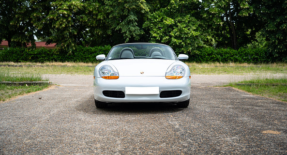 location-PORSCHE-Courbevoie-roadstr