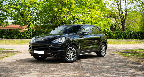 location-PORSCHE-Courbevoie-roadstr