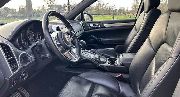 location-PORSCHE-Le Vésinet-roadstr
