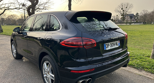 location-PORSCHE-Le Vésinet-roadstr