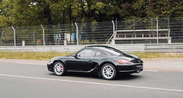 location-PORSCHE-Le Mans-roadstr