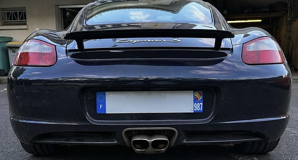 location-PORSCHE-Massy-roadstr