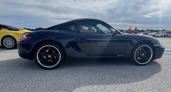 location-PORSCHE-Roquefort-les-Pins-roadstr