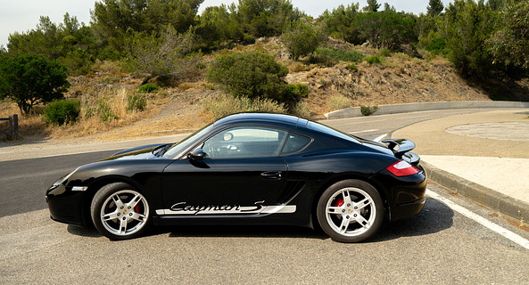 location-PORSCHE-La Seyne-sur-Mer-roadstr