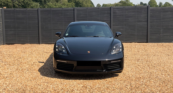 location-PORSCHE-Courbevoie-roadstr