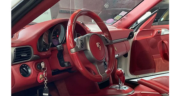 location-PORSCHE-Saint-Pryvé-Saint-Mesmin-roadstr