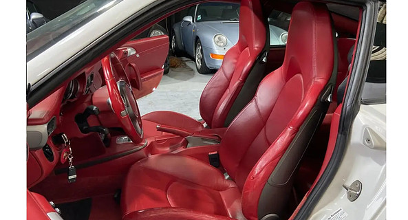 location-PORSCHE-Saint-Pryvé-Saint-Mesmin-roadstr