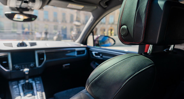 location-PORSCHE-Paris-roadstr