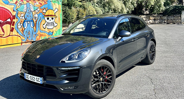 location-PORSCHE-Sainte-Maxime-roadstr